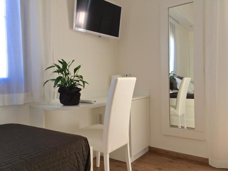 Boutique Hotel E Spa Citta Bianca Pescara Eksteriør billede